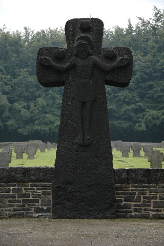 Kreuz auf dem Soldatenfriedhof